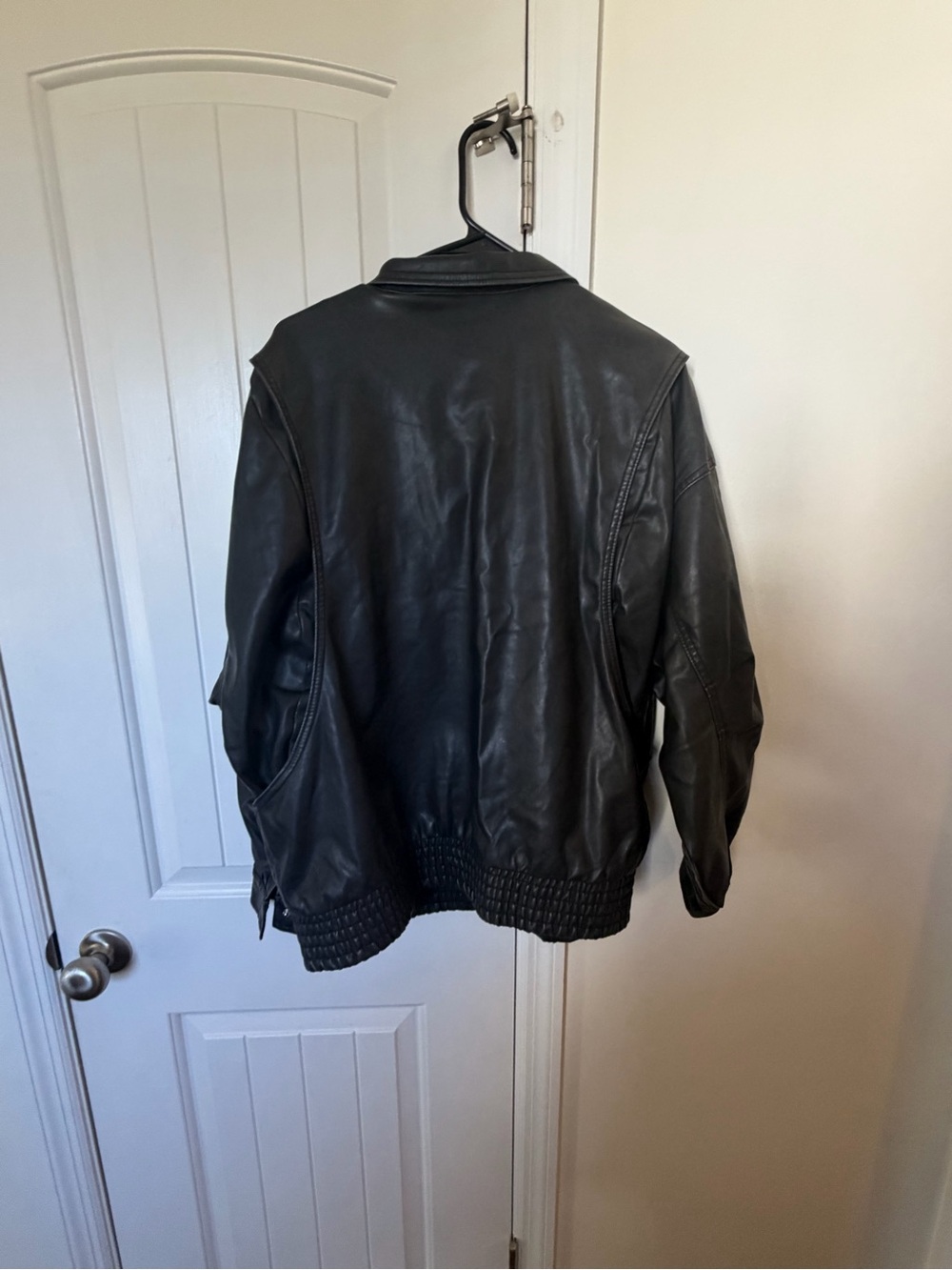 Universal Thread Relaxed Faux Leather Bomber Jacket Black Women’s L - Picture 3 of 10